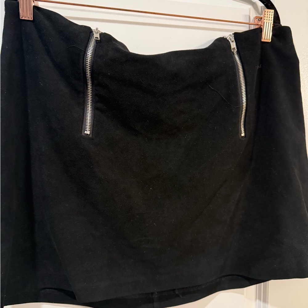 Black Mini Skirt with Zipper Accents